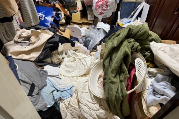 両親が高齢になったことで不用品を溜め込むようになってしまった実家の片付け【埼玉県上尾市】