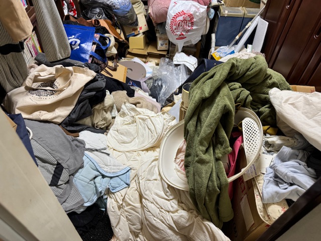 両親が高齢になったことで不用品を溜め込むようになってしまった実家の片付け【埼玉県上尾市】